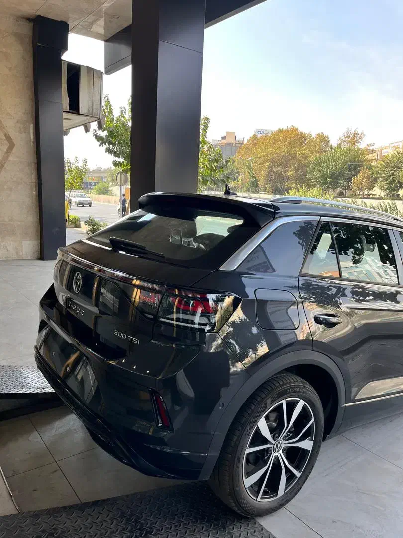 فولکس تی راک مشکی ۲۰۲۵|خودرو سواری و وانت|تهران, سید خندان (جلفا)|دیوار