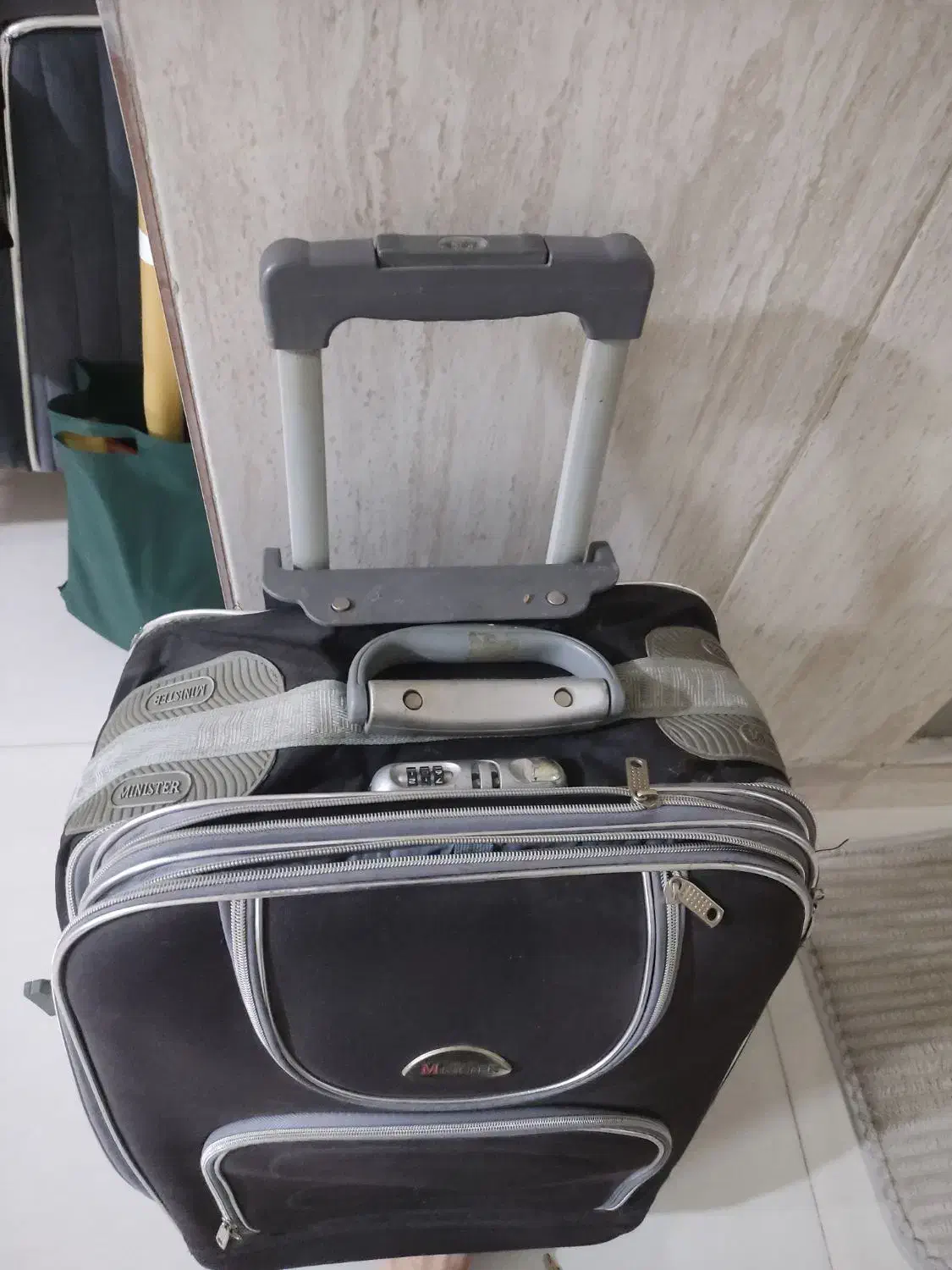 چمدان|کیف، کفش، کمربند|مشهد, تبادکان|دیوار