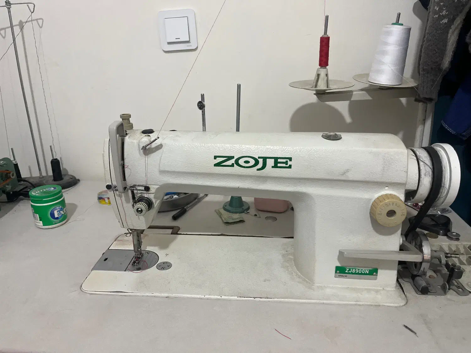 چرخ خیاطی راسته دوز|چرخ خیاطی و ریسندگی|اصفهان, باغ نگاره|دیوار