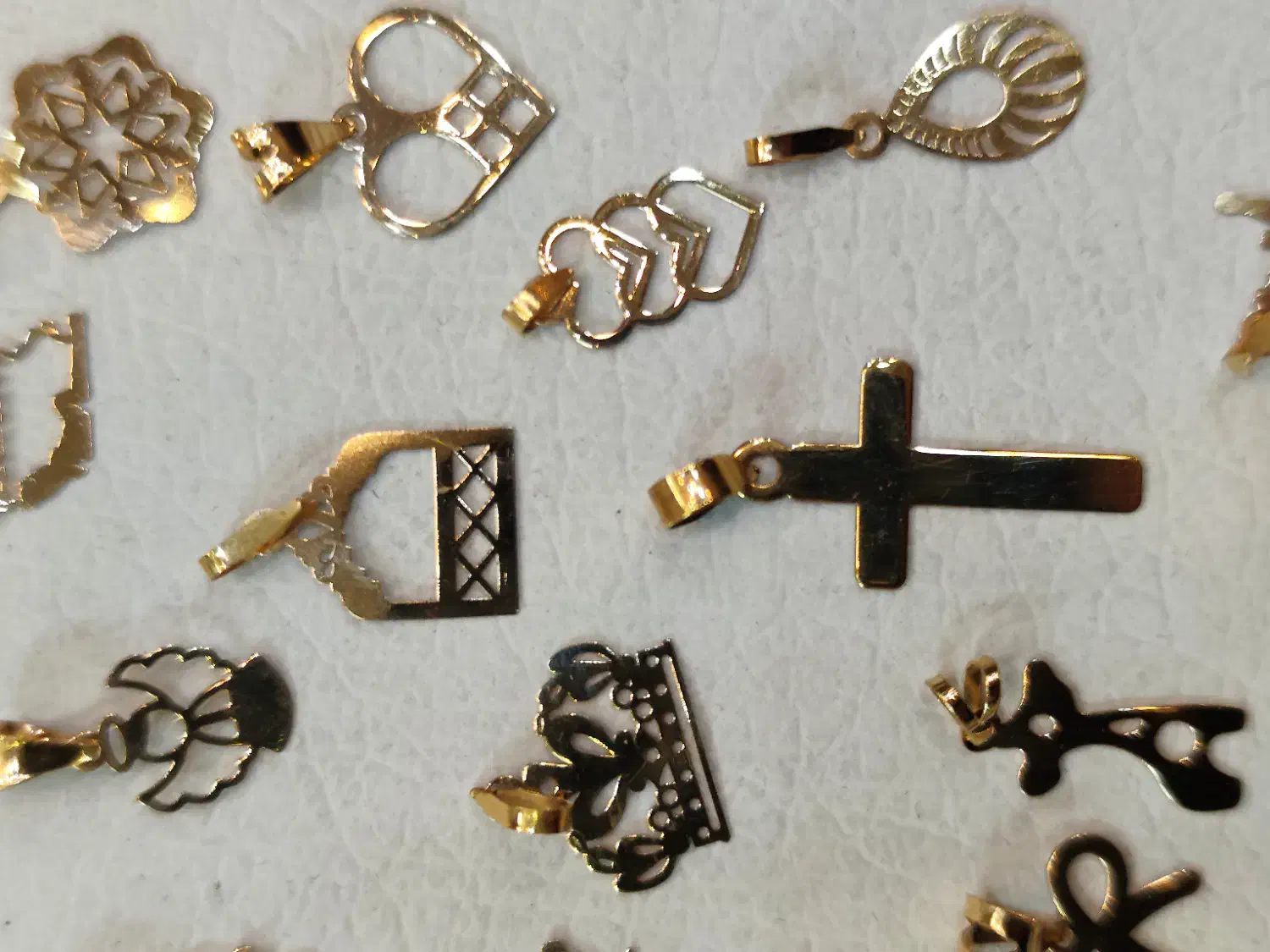 کادویی روز زن و مادر/ پلاک طلای ۱۸ عیار|جواهرات|اصفهان, شهشهان|دیوار