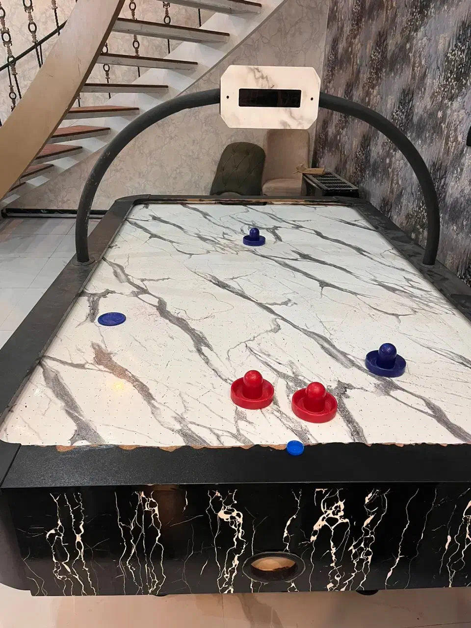 ایرهاکی 4نفره|ورزشهای توپی|اندیشه, اندیشه فاز ۱|دیوار