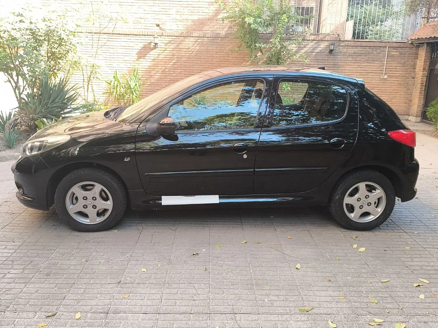 207 پانا اتوماتیک کم کار بی رنگ|خودرو سواری و وانت|تهران, عباسآباد|دیوار