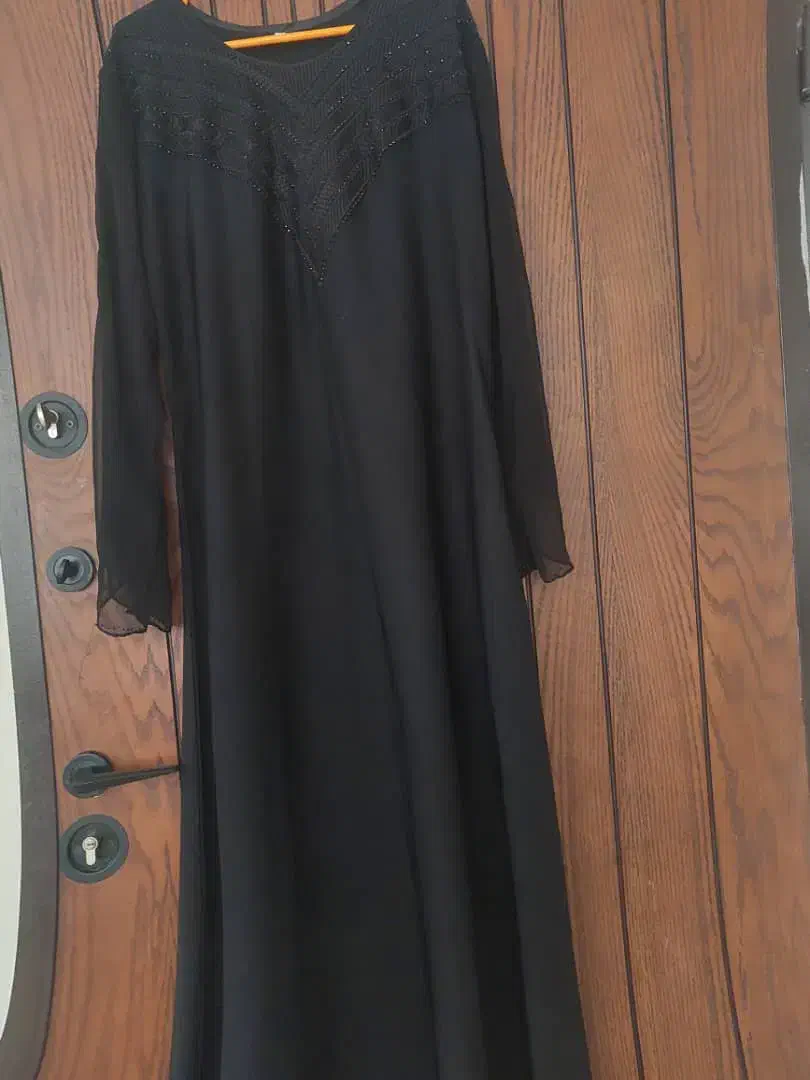 عبا عربی|لباس|شاهینشهر, سعدی جنوبی|دیوار