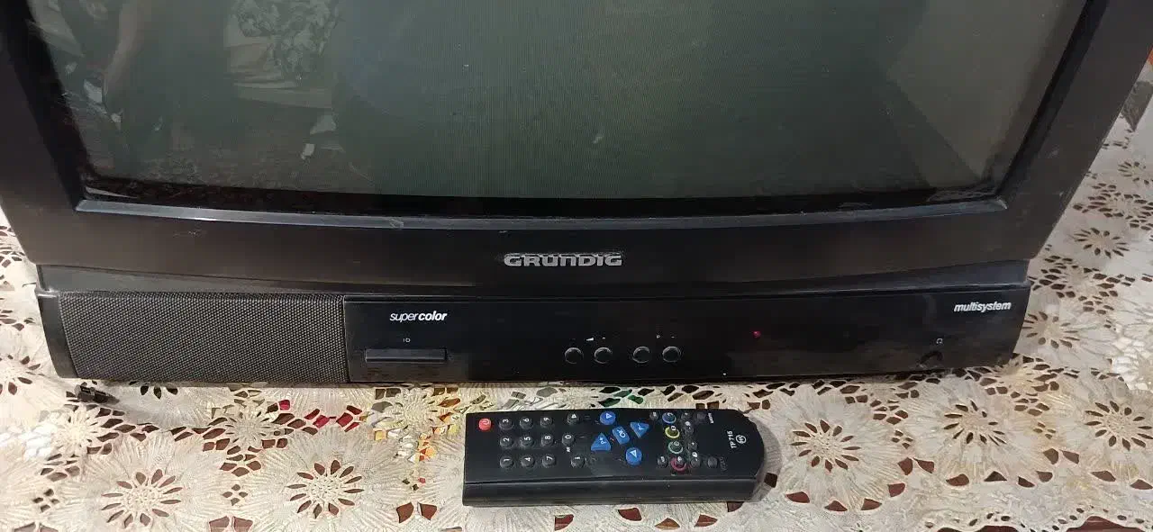 تلوزیون ۲۱ اینچ پارس گروندیک در حد نو|تلویزیون و پروژکتور|ری, شهید غیوری (ابن باویه)|دیوار