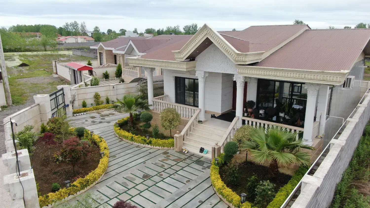 ویلانوساز نمامدرن 500متری سنددار/ باغچه آرایی شده|فروش خانه و ویلا|رشت, گلسار|دیوار