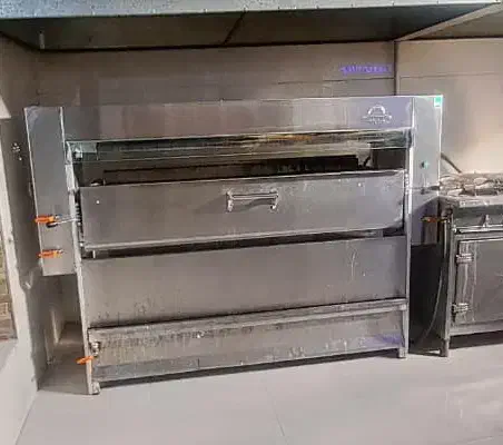 فروش تعدادی وسایل بیرون بر|کافیشاپ و رستوران|شیراز, میرزاکوچک خان|دیوار