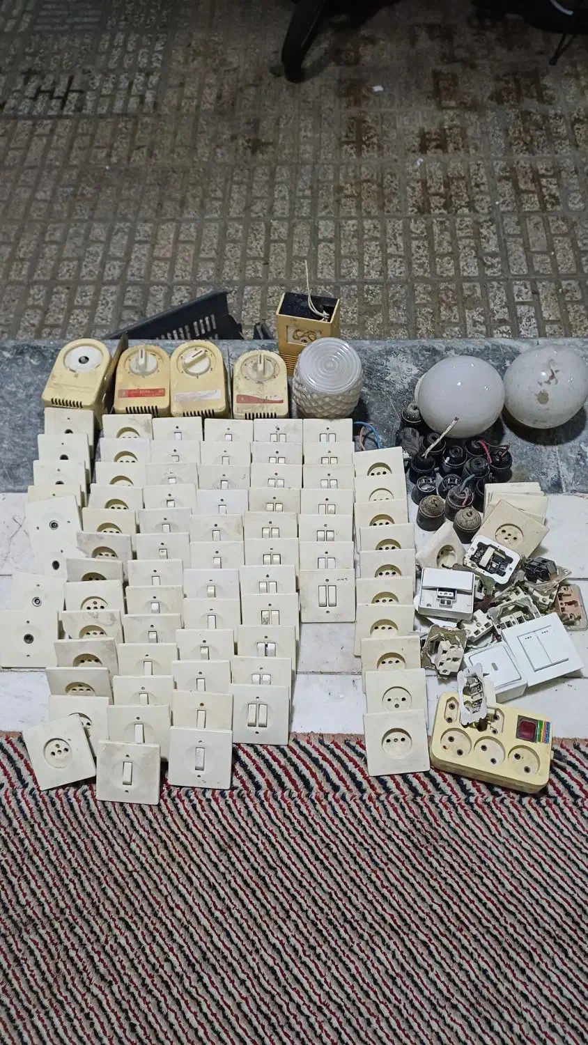 فروشکلیدوپریز|لامپ و چراغ|آزادشهر, |دیوار