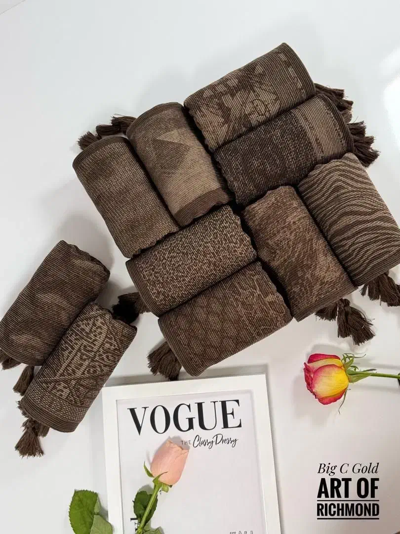 لباس|لباس|بروجن, |دیوار