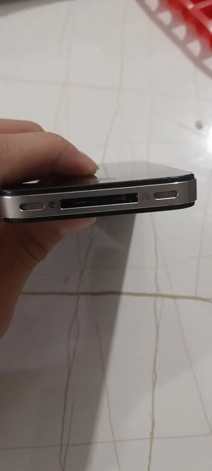 آیفون ۴ s|موبایل|چهارباغ, |دیوار