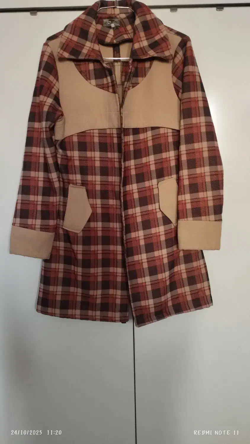 پالتو شلوار وکفش وکیف|لباس|صدرا-فارس, فاز ۱|دیوار