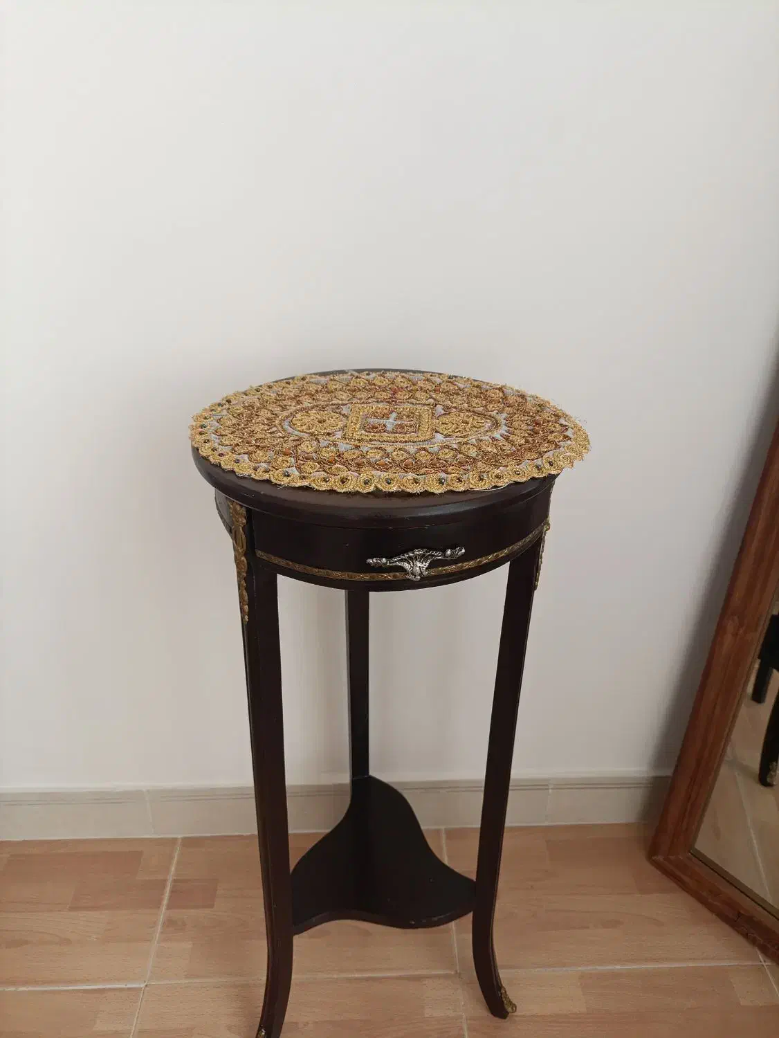 میز تلفن|میز تلفن|کرمانشاه, |دیوار