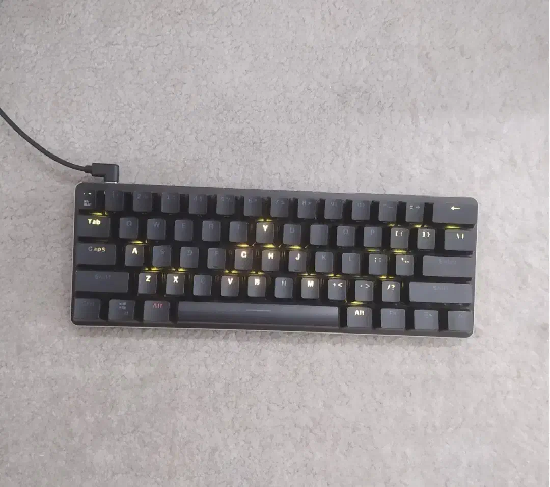 کیبورد گیمینگ مکانیکی .GLORIOUS .RGB|قطعات و لوازم جانبی رایانه|پرند, فاز ۲|دیوار