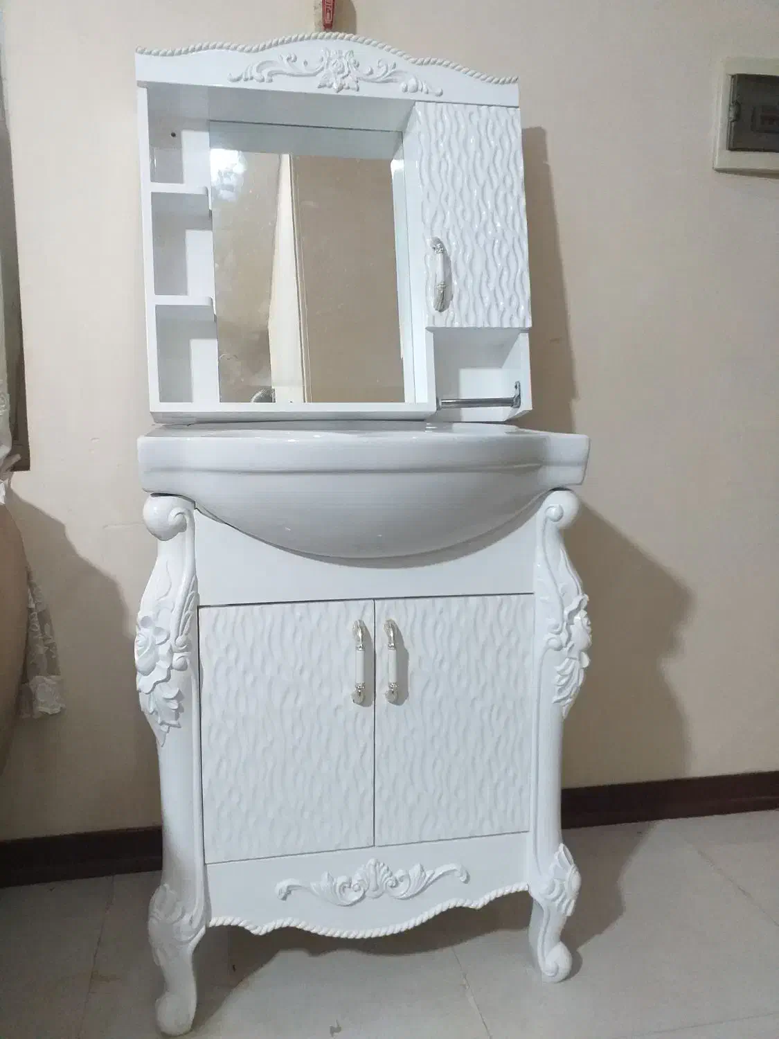 روشویی کابینتی ۶۵ سانتی با آینه باکس|لوازم سرویس بهداشتی|تهران, هلال احمر|دیوار