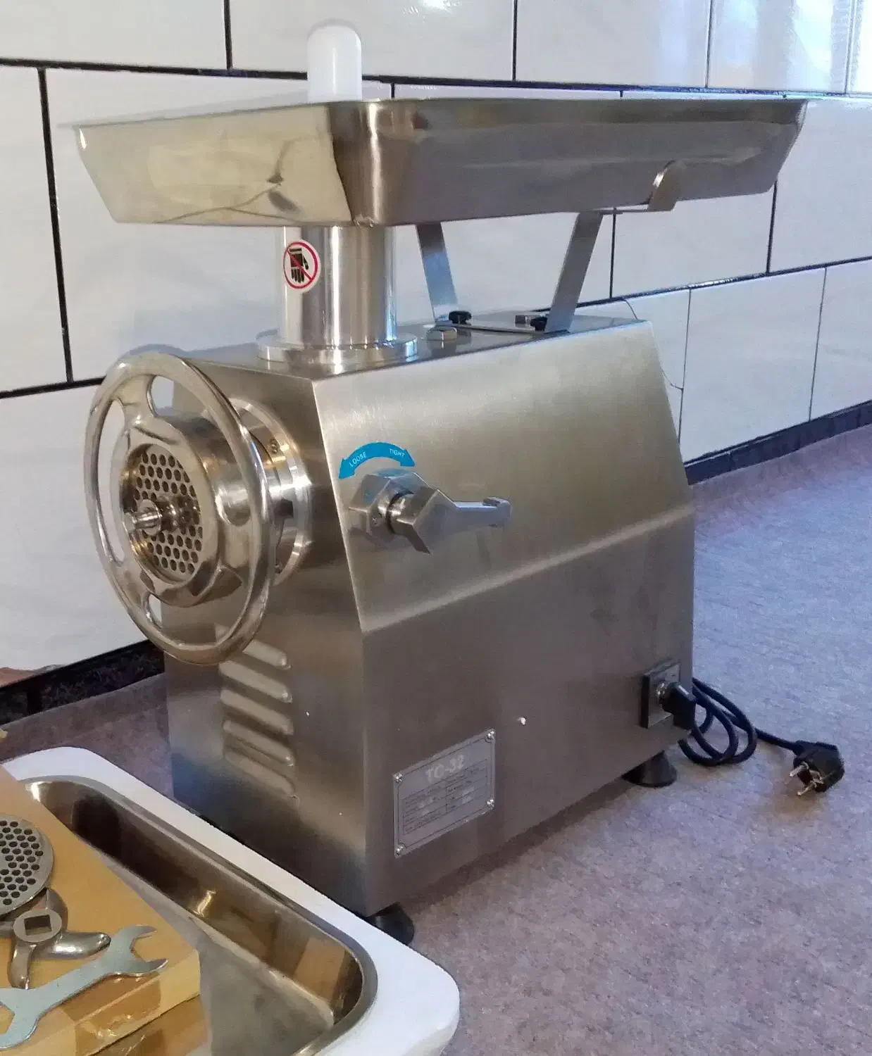 چرخ گوشت صنعتی گیربکسی TK32 اکبند|فروشگاه و مغازه|اهواز, پردیس|دیوار