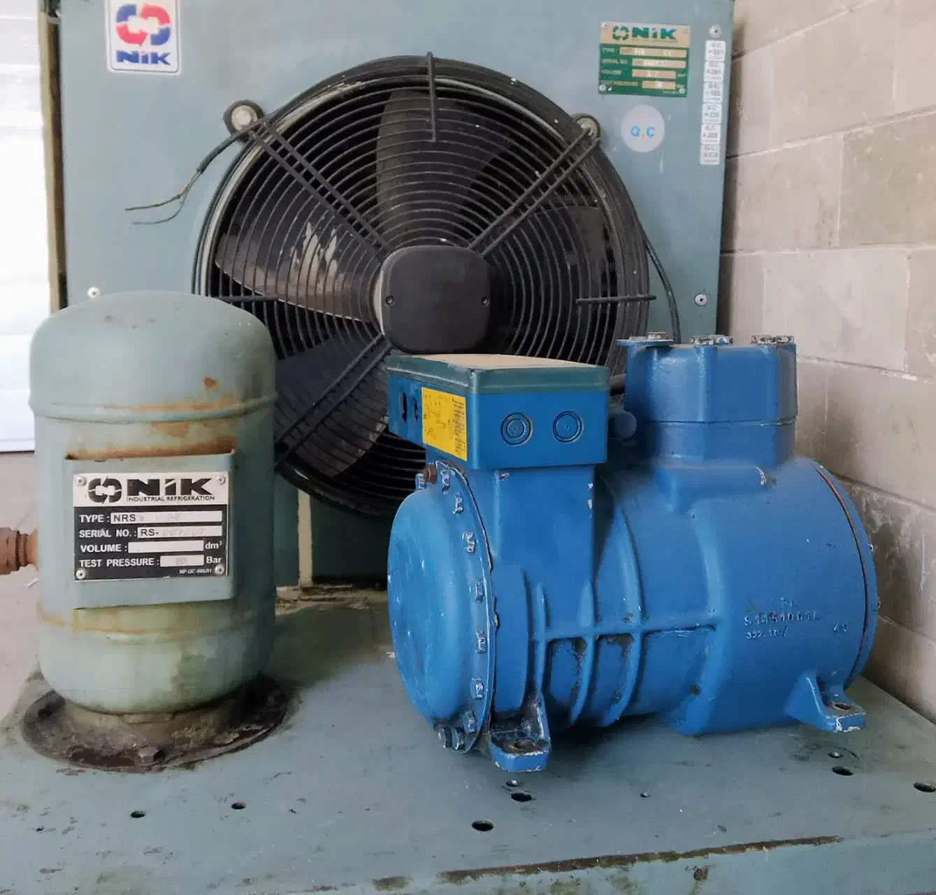 کمپرسور فراسکلد ایتالیا با کندانسور نیک|ماشینآلات صنعتی|مشهد, پنجتن|دیوار