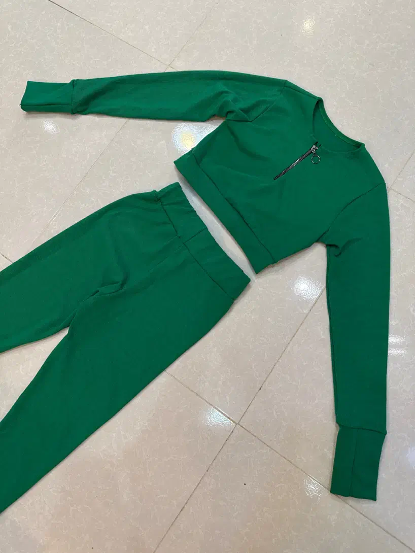 ست ورزشی|لباس|کرج, باغستان|دیوار