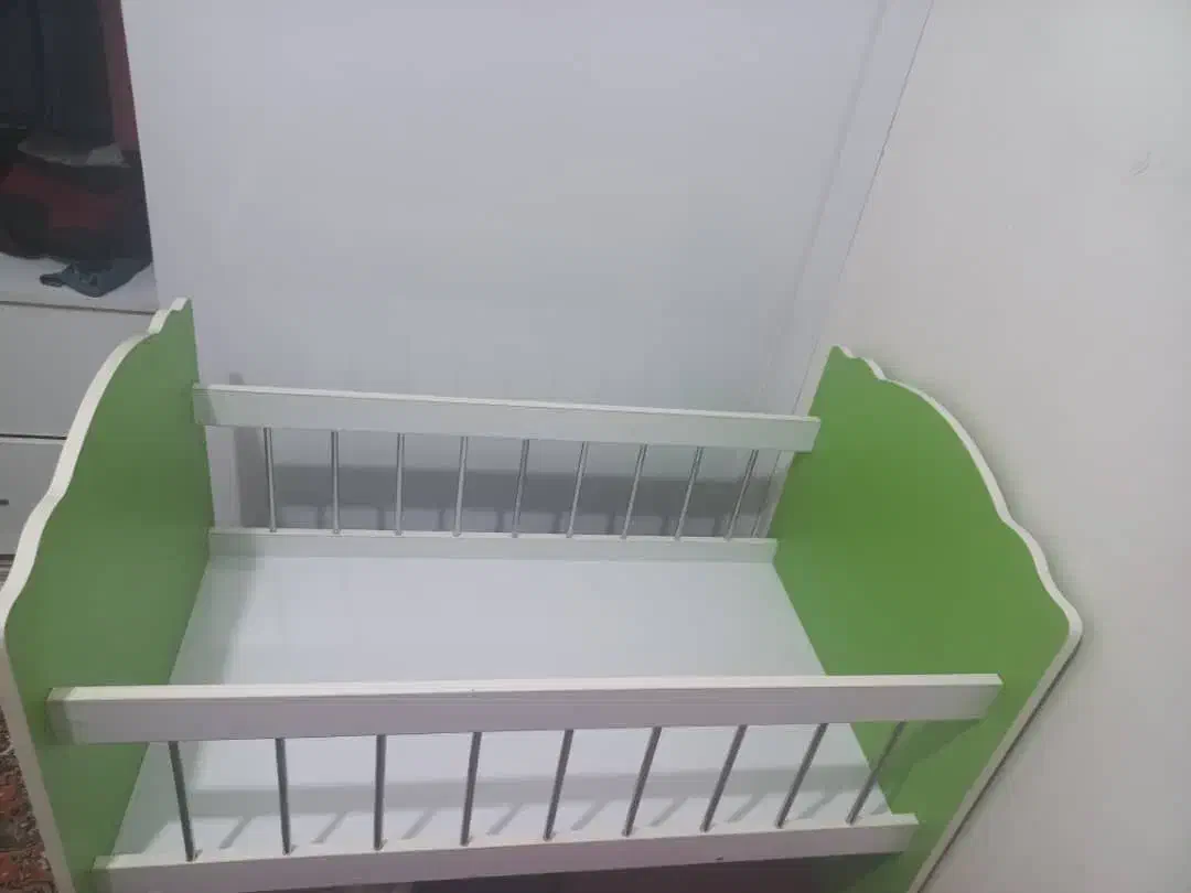 فروش تخت بچه|تخت و سرویس خواب|مراغه, |دیوار