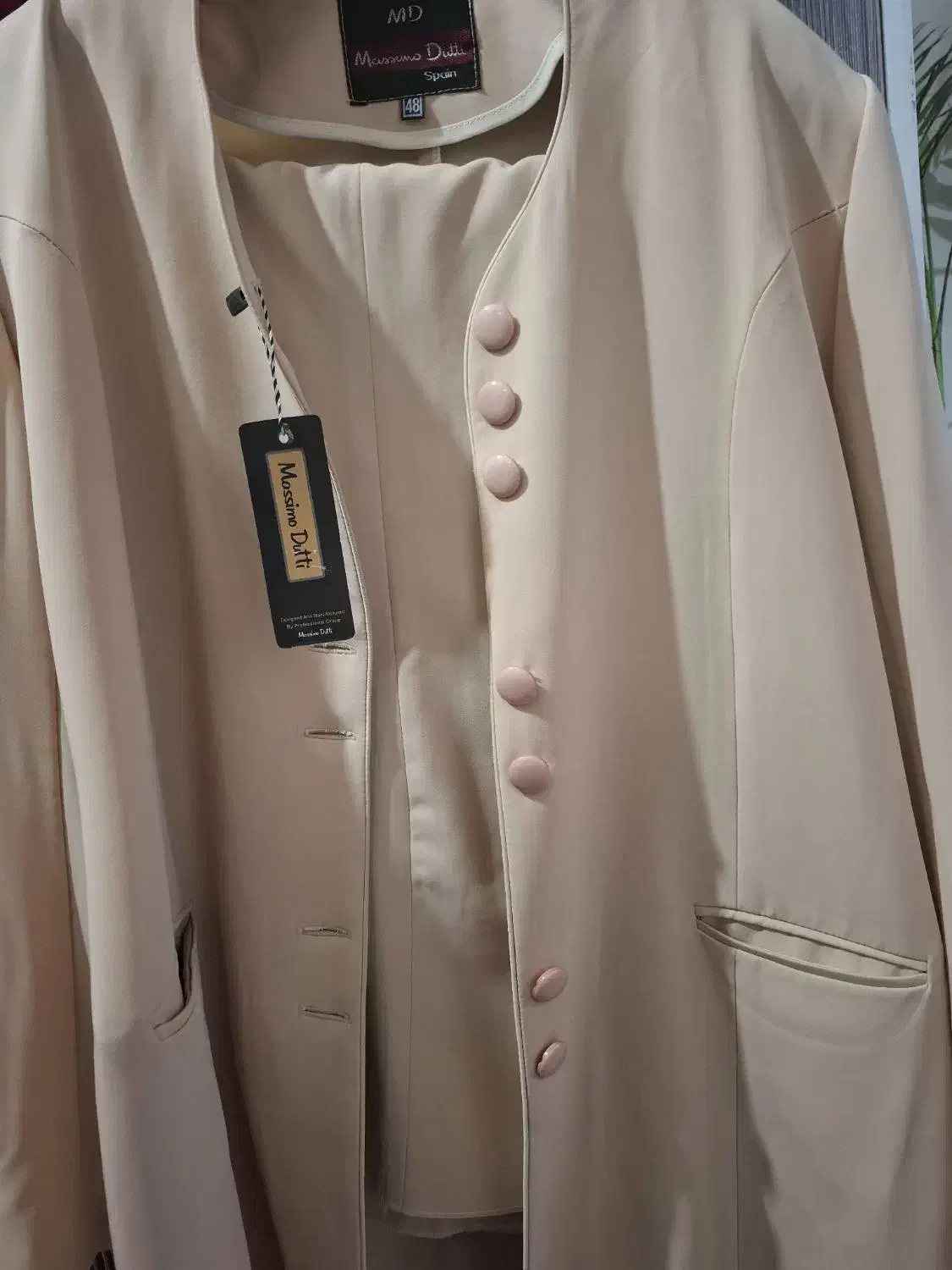 مانتوشلواربرند Massimo Duttiاسپانیا|لباس|قرچک, زیبا شهر|دیوار