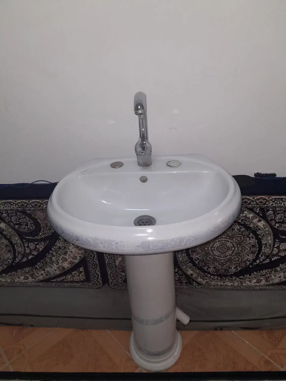 روشویی به همراه شیر و آینه|لوازم سرویس بهداشتی|پاکدشت, پاکدشت (مامازند)|دیوار