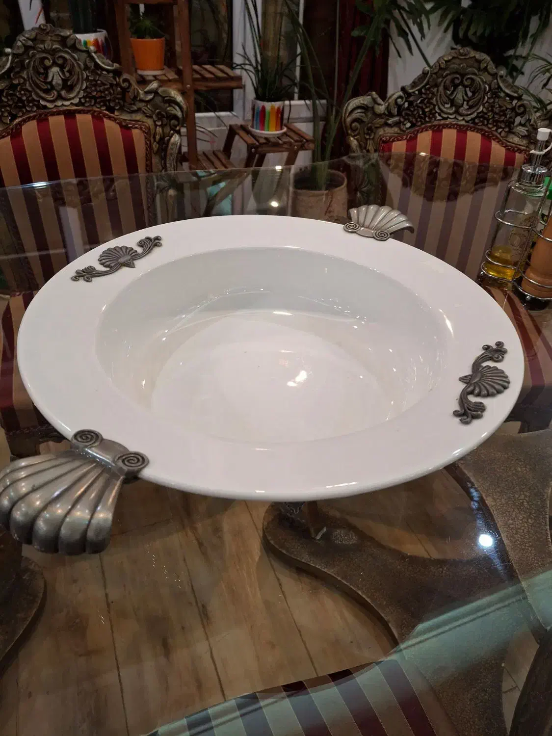 میوه خوری پایه دار|ظروف سرو و پذیرایی|رشت, شالکو|دیوار