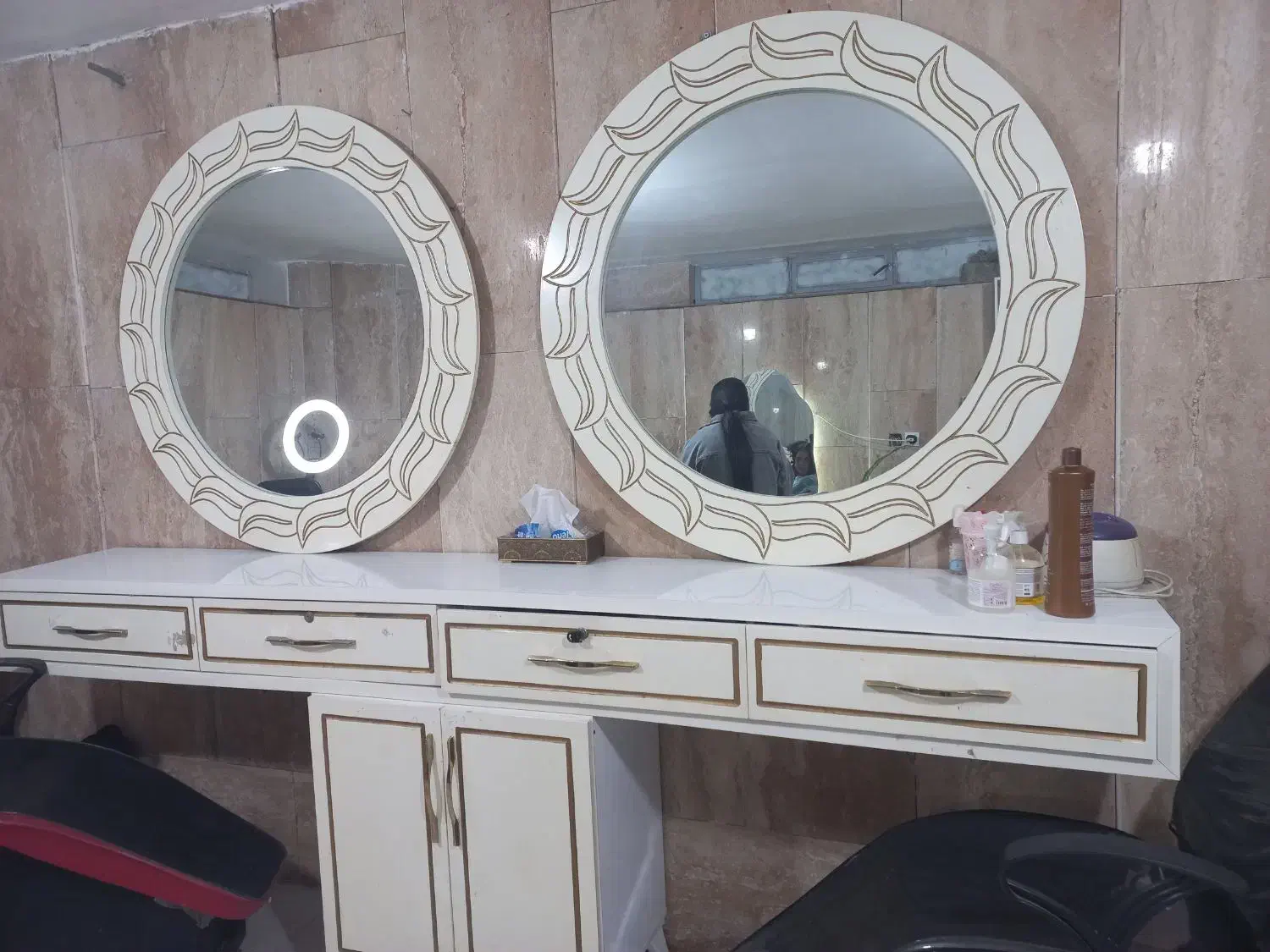 دکور آرایشگاه|آرایشگاه و سالن‌های زیبایی|فاضل آباد, |دیوار