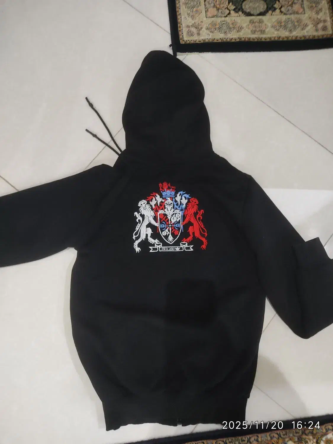 سویشرت|لباس|ری, فیروزآبادی|دیوار