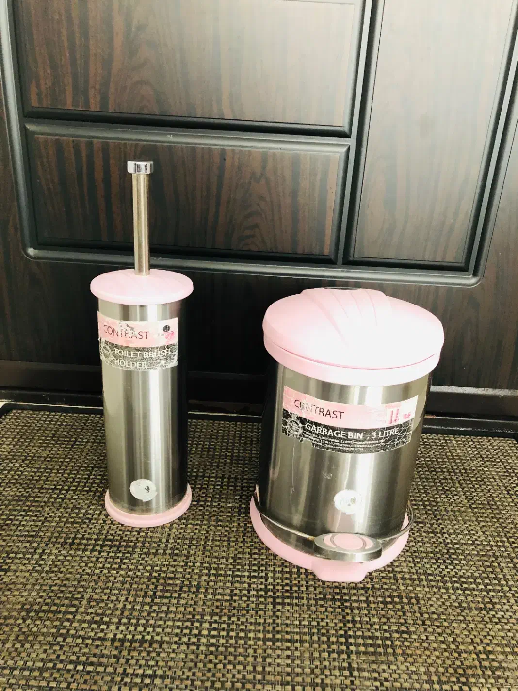 سطل و فرچه خارجی و کاملا سالم سرویس بهداشتی  ۳۵۰|لوازم سرویس بهداشتی|لاهیجان, گلستان|دیوار