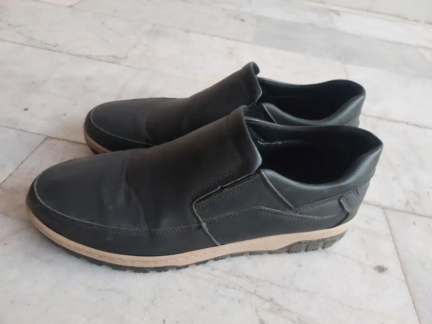 کفش نو|کیف، کفش، کمربند|شیروان (خراسان), |دیوار