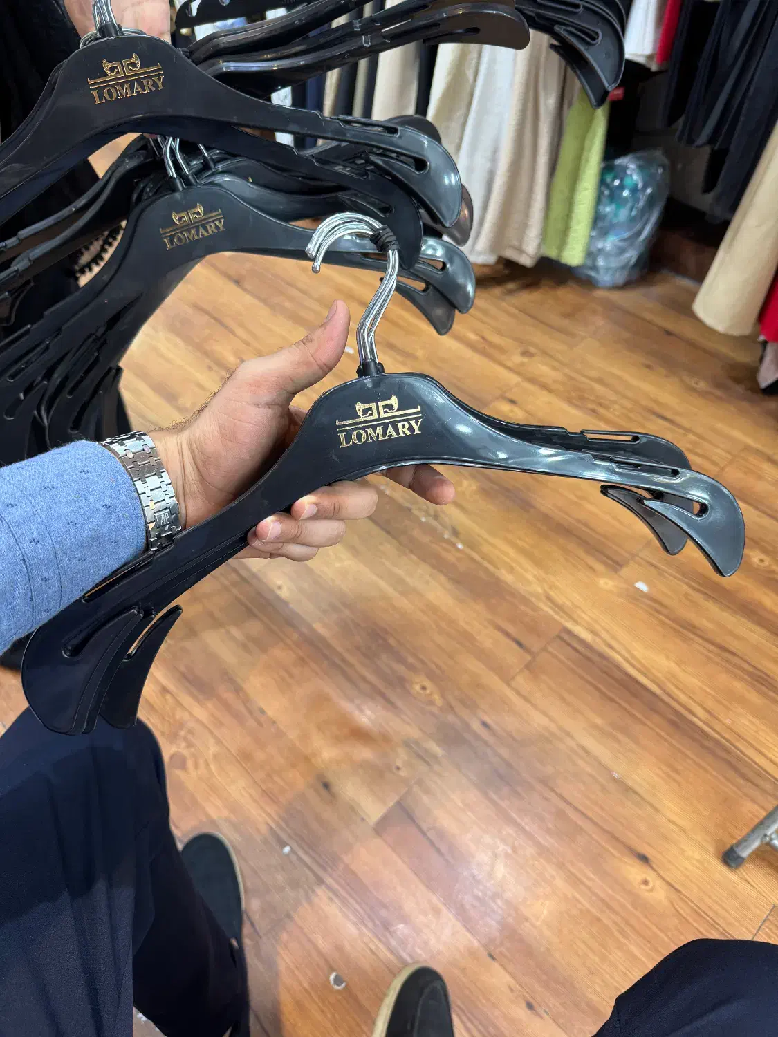 رخت اویز -رگال لباس|بندرخت و رخت‌آویز|بندرعباس, |دیوار