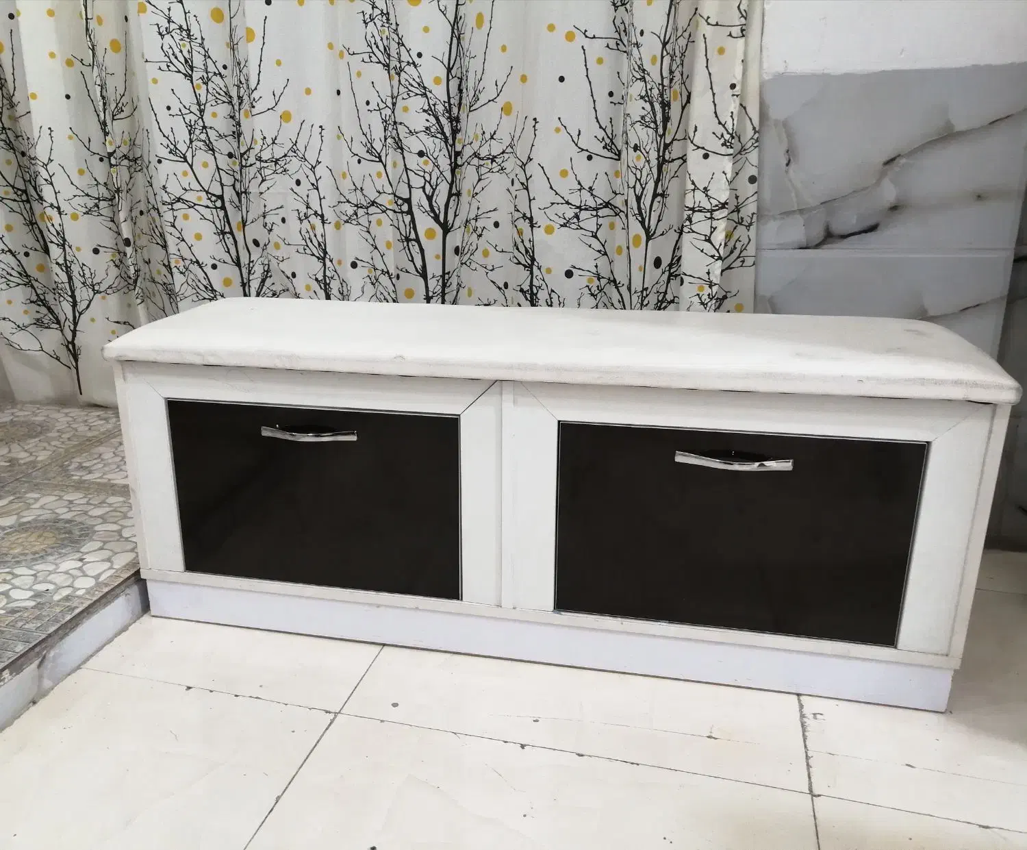 میزتلویزیون وجاکفشی یا دراور پاف نشیمن|میز و صندلی غذاخوری|شیراز, سلطان آباد|دیوار