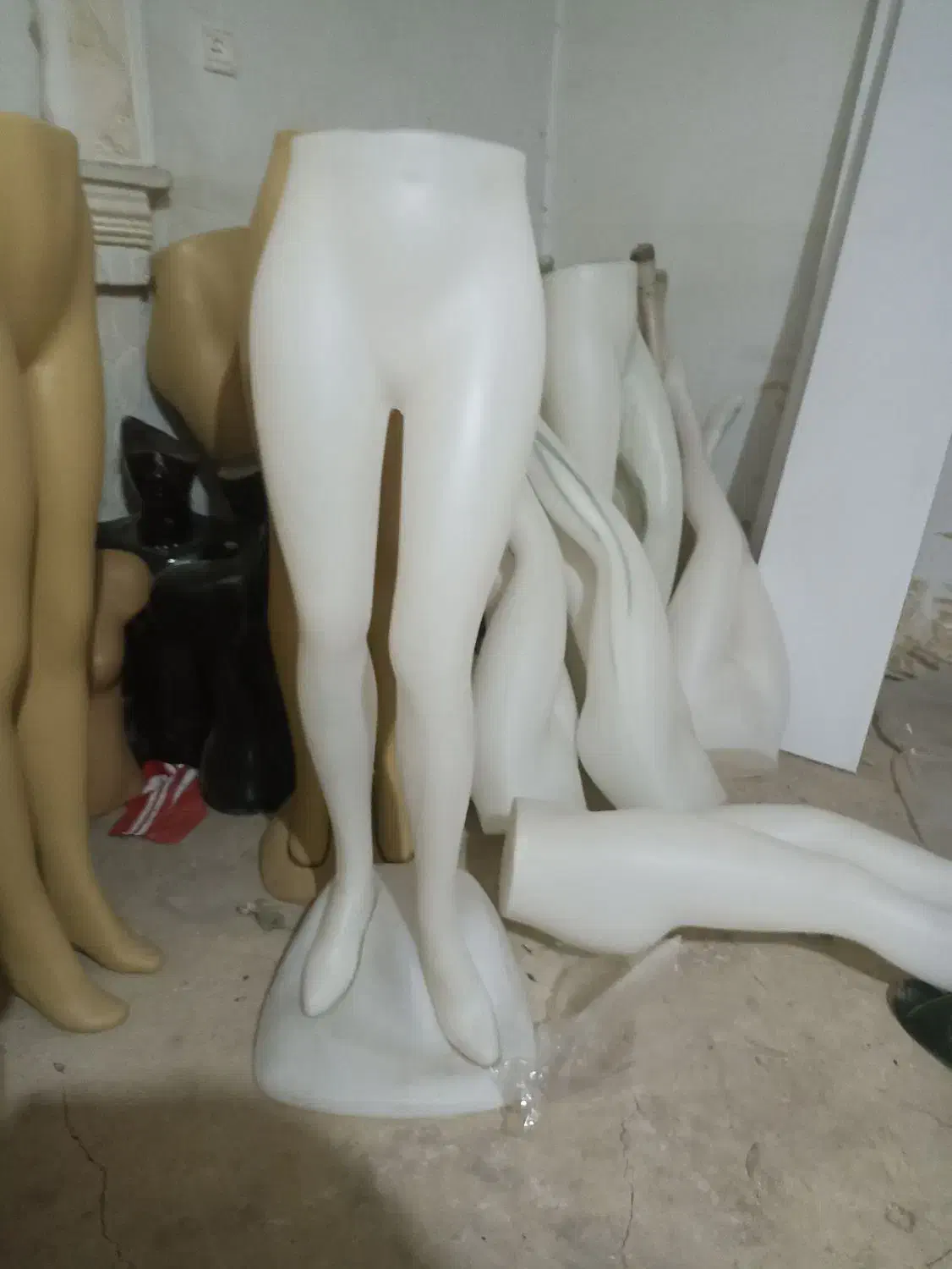 مانکن پا و وسایل لباس فروشی|فروشگاه و مغازه|قم, شاه ابراهیم|دیوار