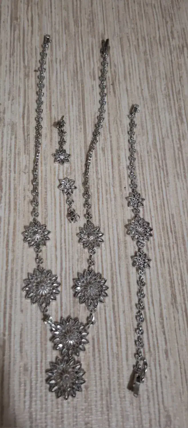 فروش فوری سرویس طلا به قیمت تابلو|جواهرات|شیراز, صاحب الزمان|دیوار