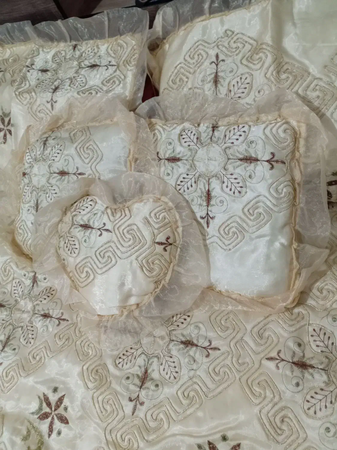 روتختی دونفره ساتن کاملا نو|سرویس روتختی|نیشابور, شهرک ولیعصر|دیوار