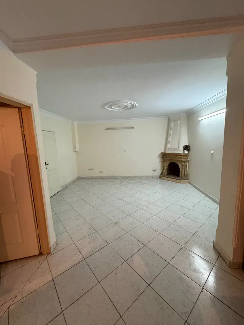 ۶۰ متر/کوچه انارک /تخلیه