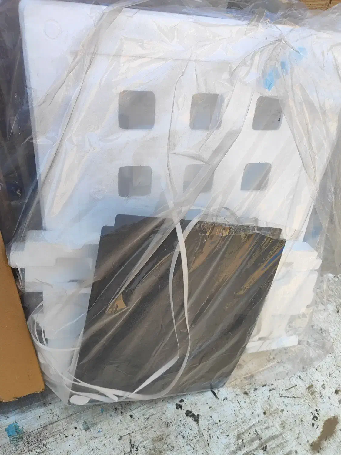 کارتن لباسشوی|ماشین لباسشویی و خشک‌کن لباس|قم, نیروگاه|دیوار