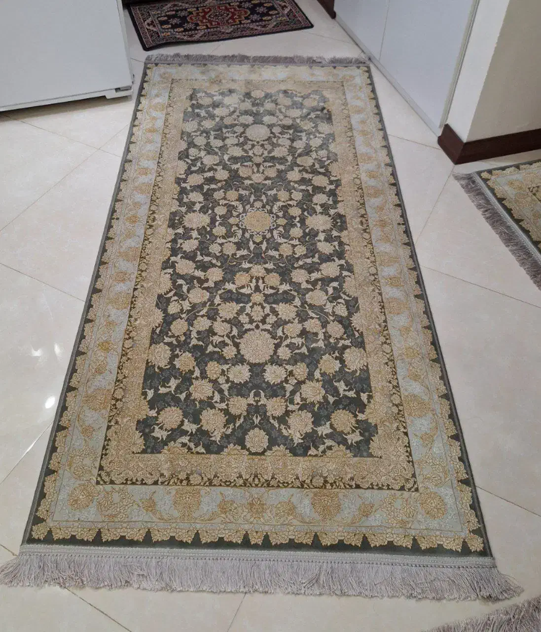 فرش|فرش|اندیشه, اندیشه فاز ۱|دیوار