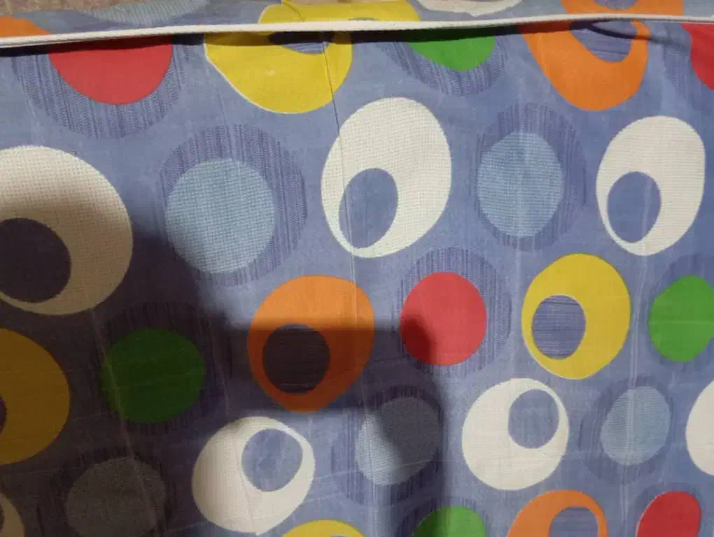 تشک|تشک تختخواب|شیراز, کوشک میدان|دیوار