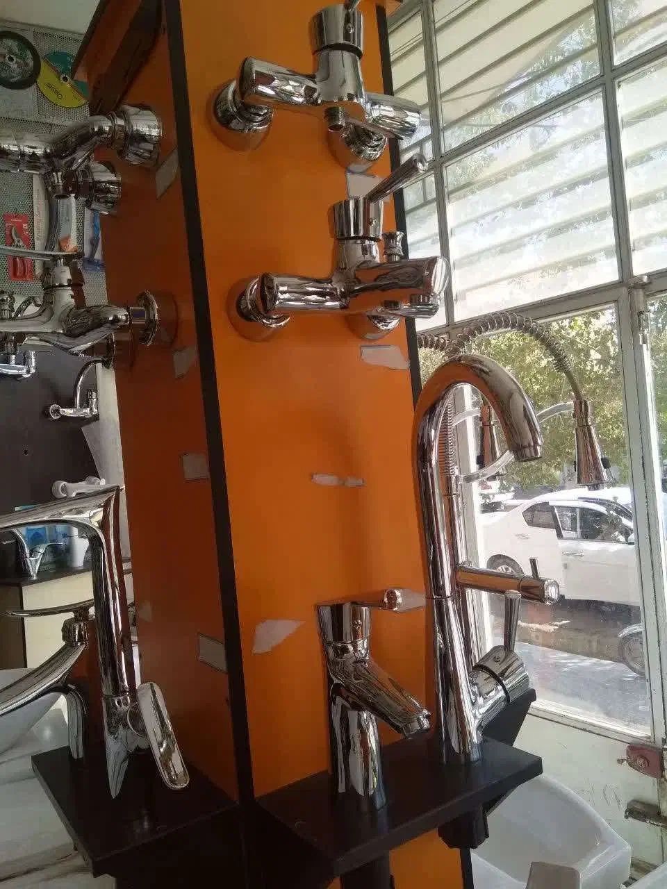 فروش شیرالات مدرن و لوازم ساختمانی|لوازم سرویس بهداشتی|ورزنه, |دیوار