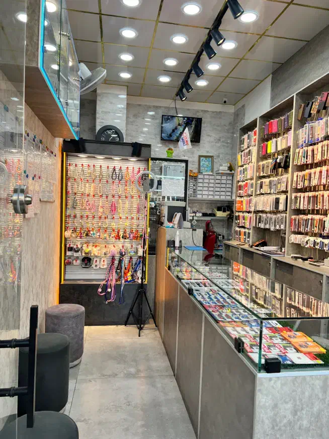 فروشنده موبایل و لوازم جانبی|استخدام بازاریابی و فروش|تهران, سلسبیل جنوبی|دیوار