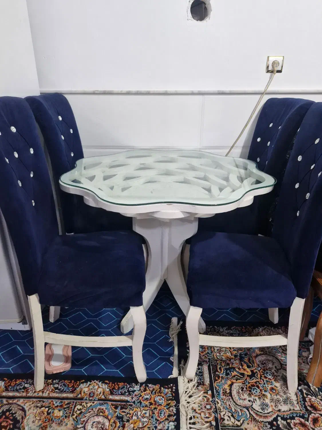 میز غذا خوری|میز و صندلی غذاخوری|قم, نخودی|دیوار