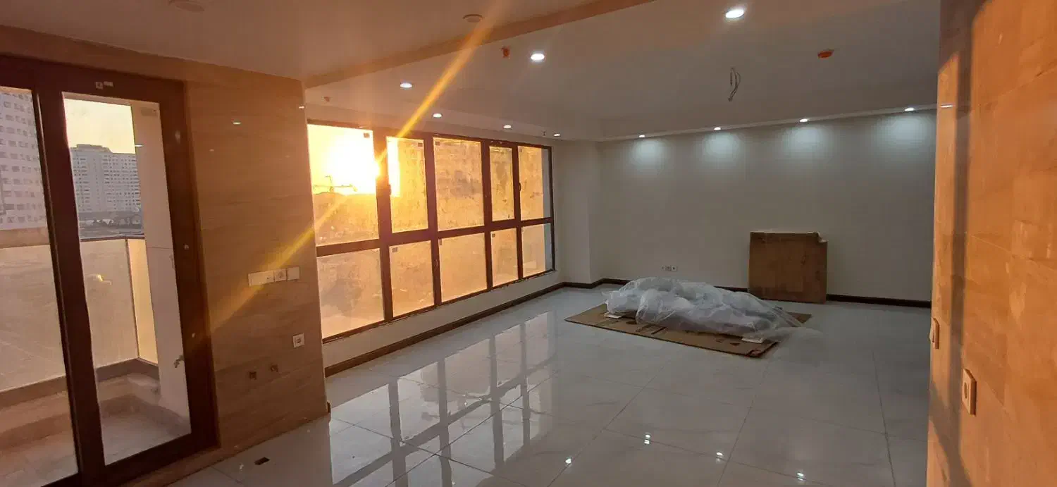 ۷۵ متری‌‌‌‌‌‌‌‌‌/برج باغ/غرق در نور/دریاچه چیتگر|فروش آپارتمان|تهران, بوستان چیتگر|دیوار