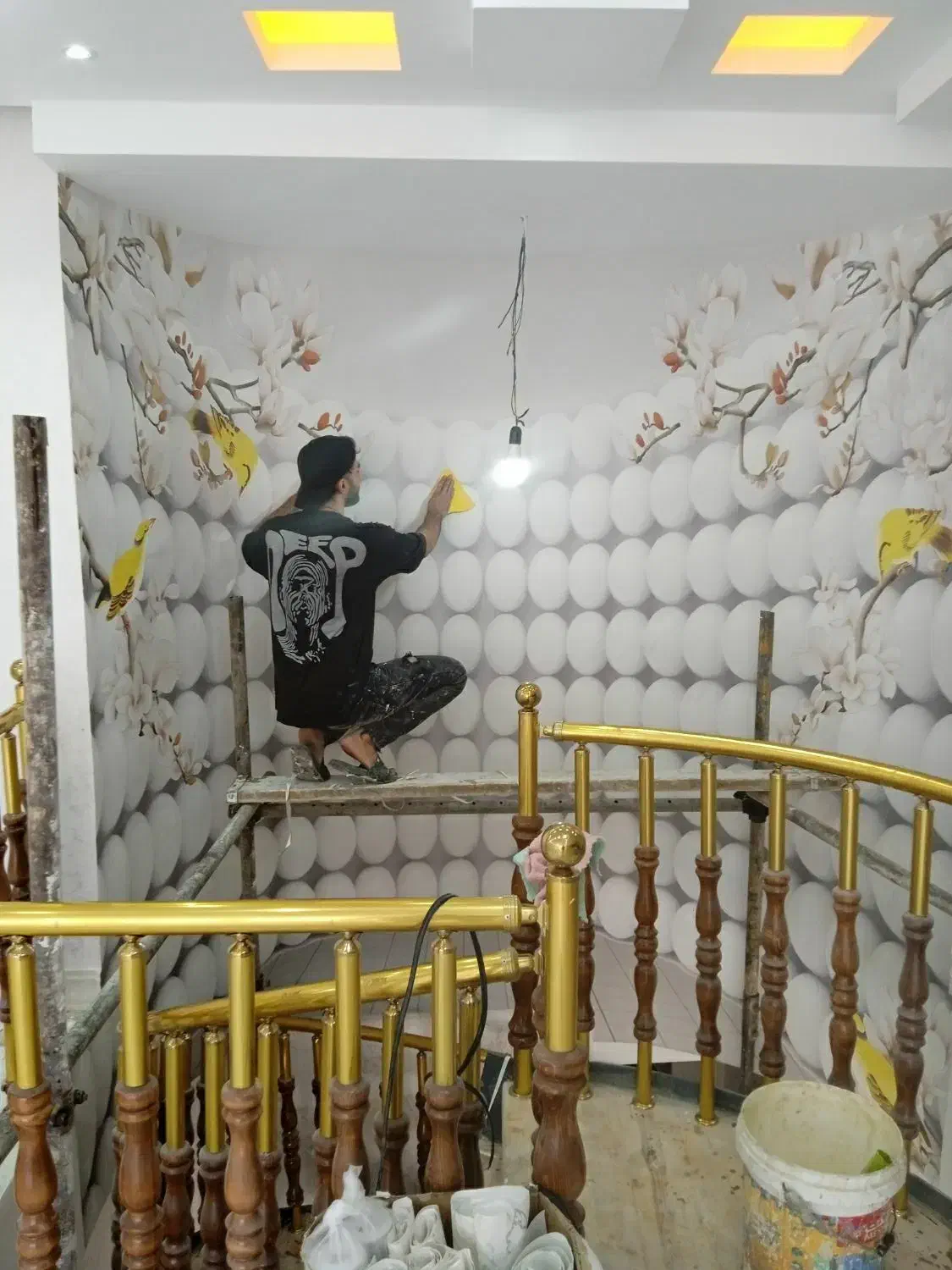 نصاب کاغذ دیواری و پوستر،نصب،ترمیم،تعویض|خدمات پیشه و مهارت|شیراز, تاچارا|دیوار