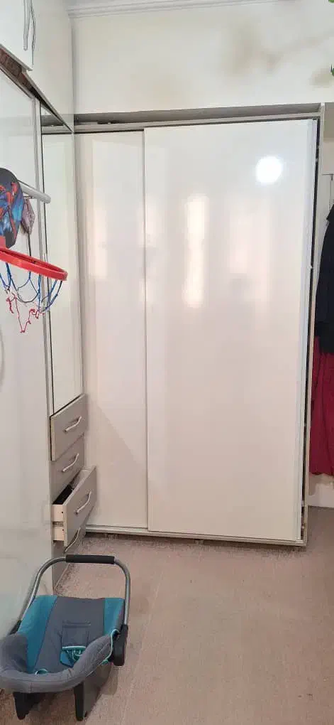 63مترطبقه1پارکینگ1خوابه آسانسور خ حیدری ک درختی