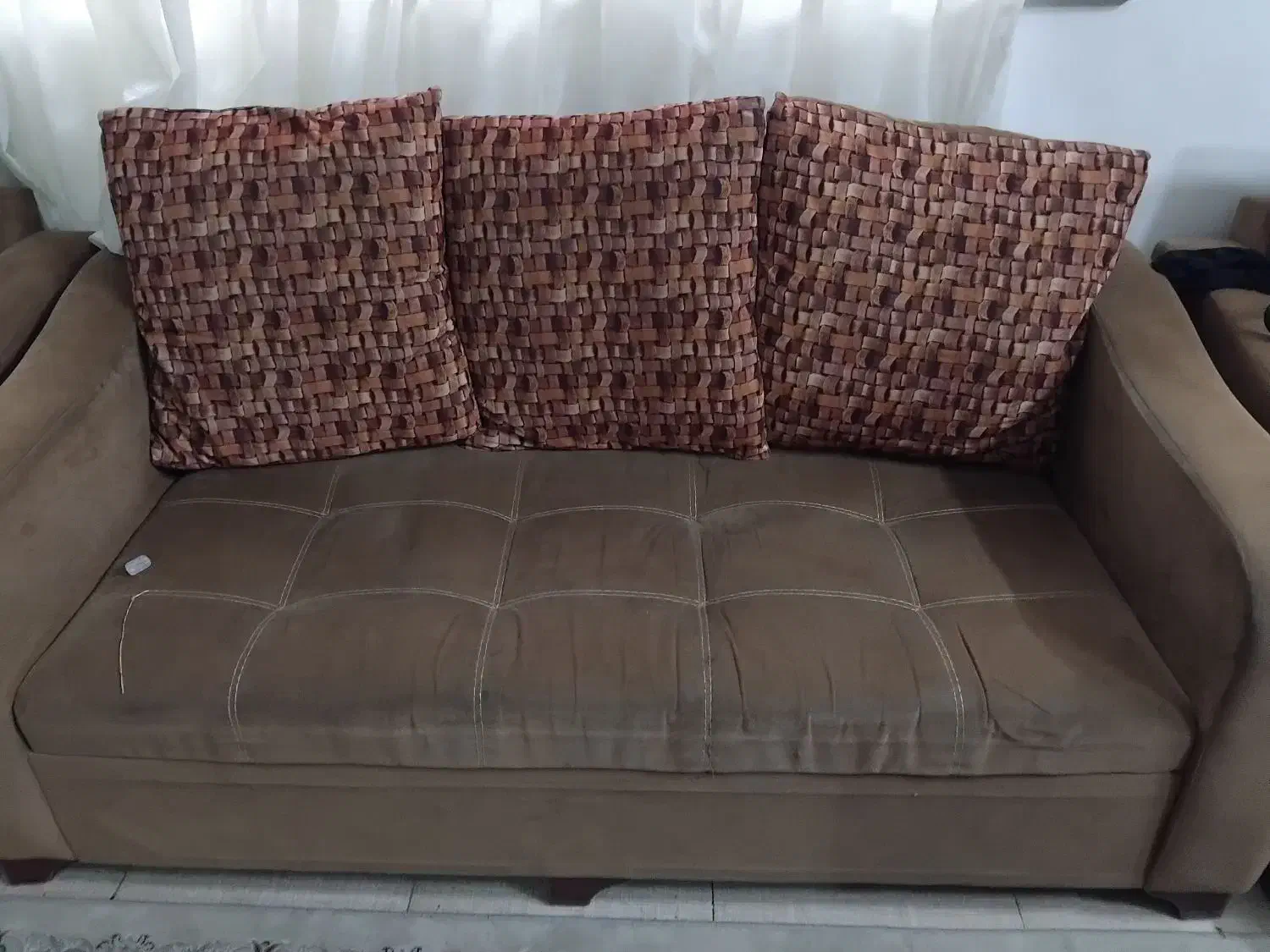 مبل راحتی ۹ نفره|مبلمان خانگی و میز عسلی|رشت, پیرکلاچای|دیوار