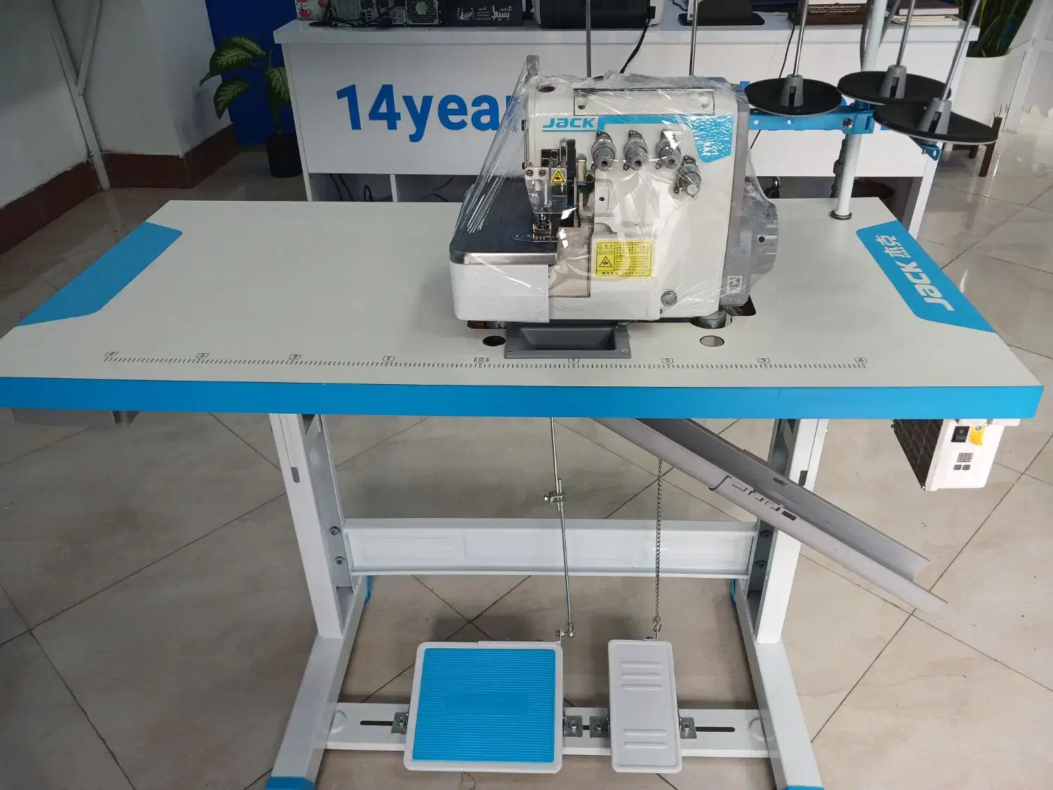 سردوز جک چهار نخ آکبند|چرخ خیاطی و ریسندگی|گرگان, |دیوار