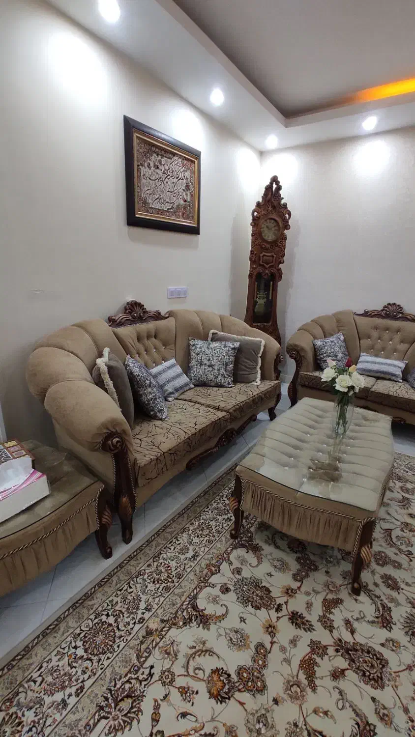 مبل هفت نفره|مبلمان خانگی و میز عسلی|هشتگرد, فاز ۳ مهستان|دیوار
