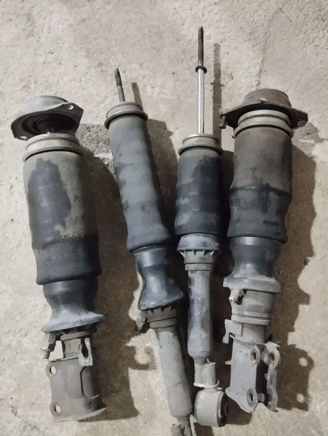 پنوماتیک پرایدی|قطعات یدکی و لوازم جانبی|شلمان, |دیوار