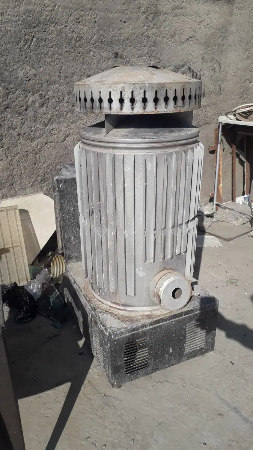 بخاری نفتی بزرگ فروش فوری|بخاری، هیتر، شومینه|مشهد, نوید|دیوار