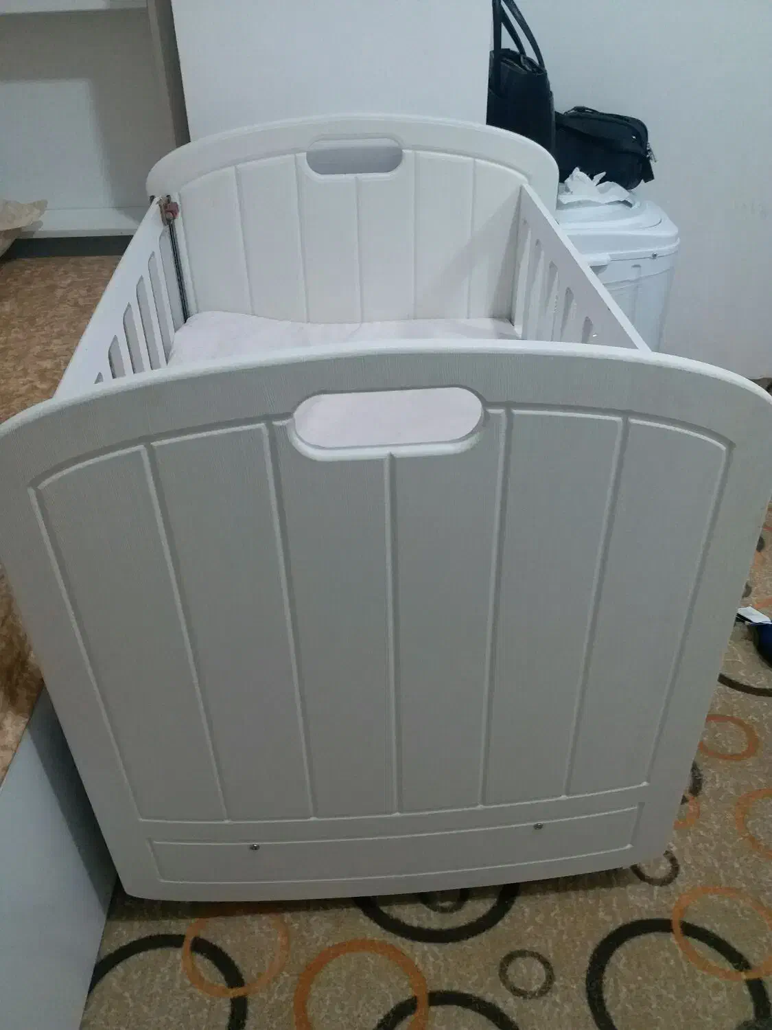 تخت و گهواره کنار مادر|تخت و صندلی بچه|ملایر, |دیوار