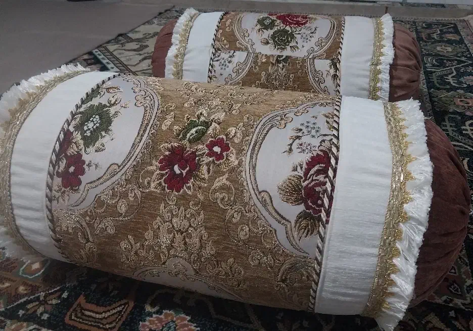 ۴عددبالش|رختخواب، بالش، پتو|شیراز, دارالرحمه|دیوار